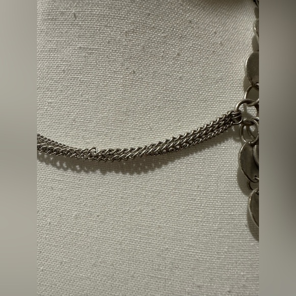 Vintage Kenneth Cole Gray Mother of Pearl Shell Necklace - Picture 9 of 13